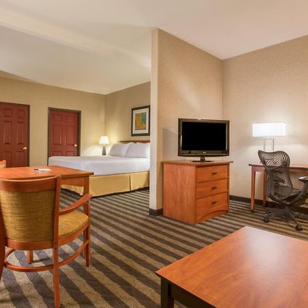 Holiday Inn Express Hotel & Suites Manteca By Ihg Exterior photo