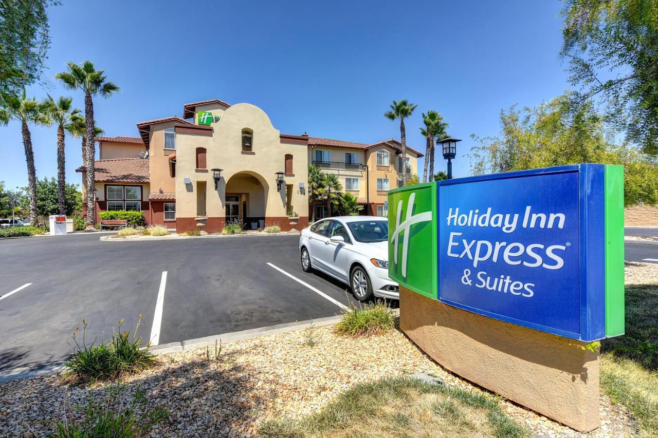 Holiday Inn Express Hotel & Suites Manteca By Ihg Exterior photo