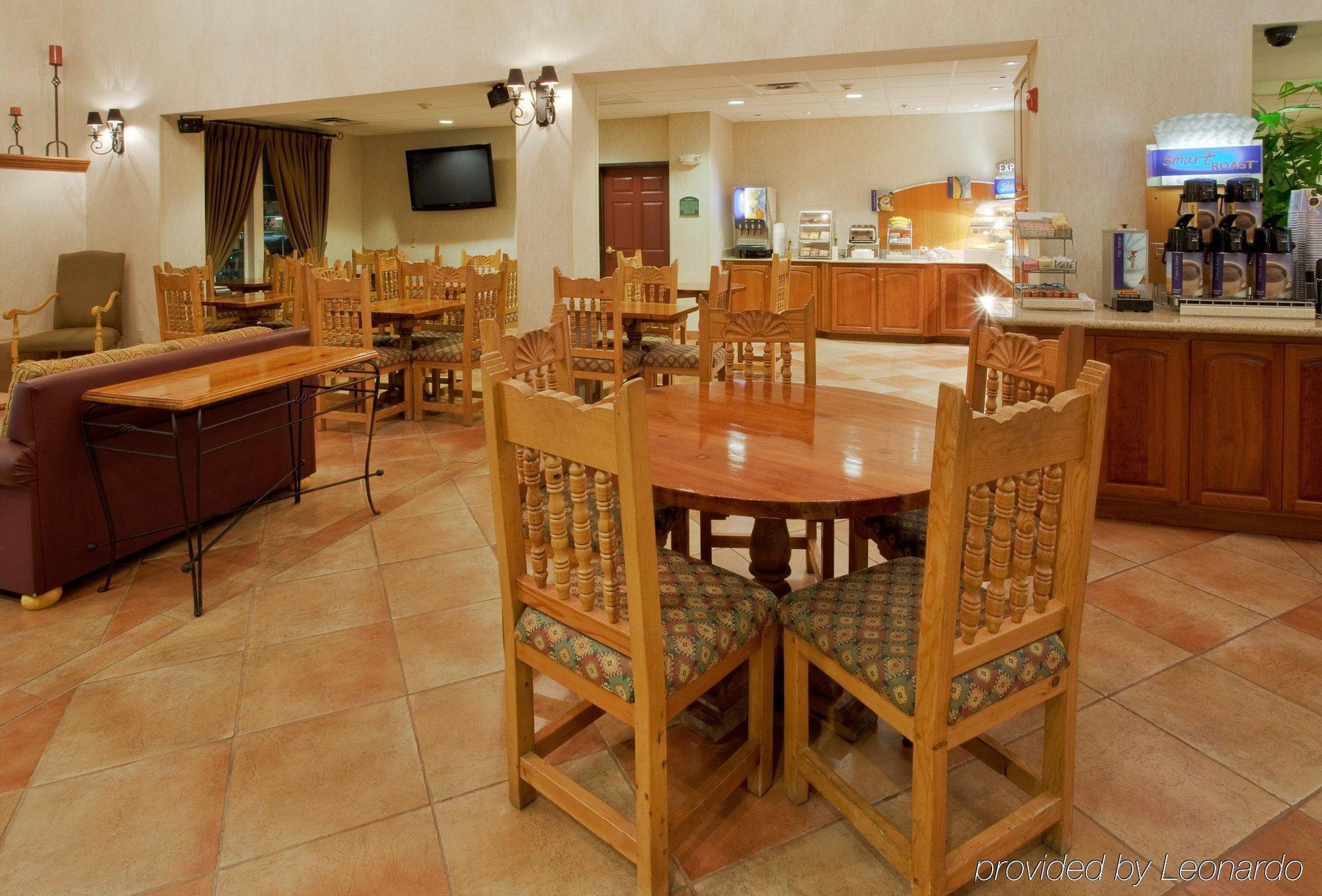 Holiday Inn Express Hotel & Suites Manteca By Ihg Restaurant photo