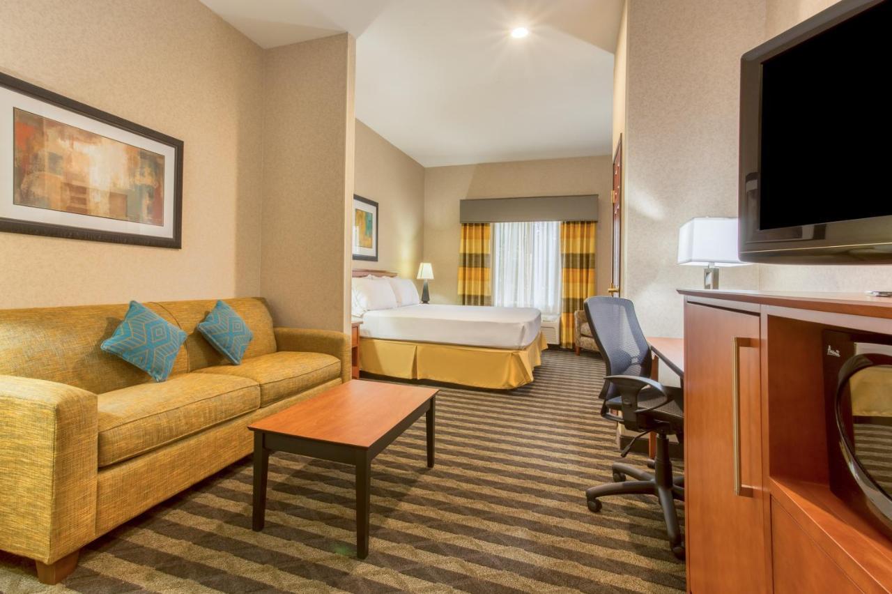 Holiday Inn Express Hotel & Suites Manteca By Ihg Exterior photo