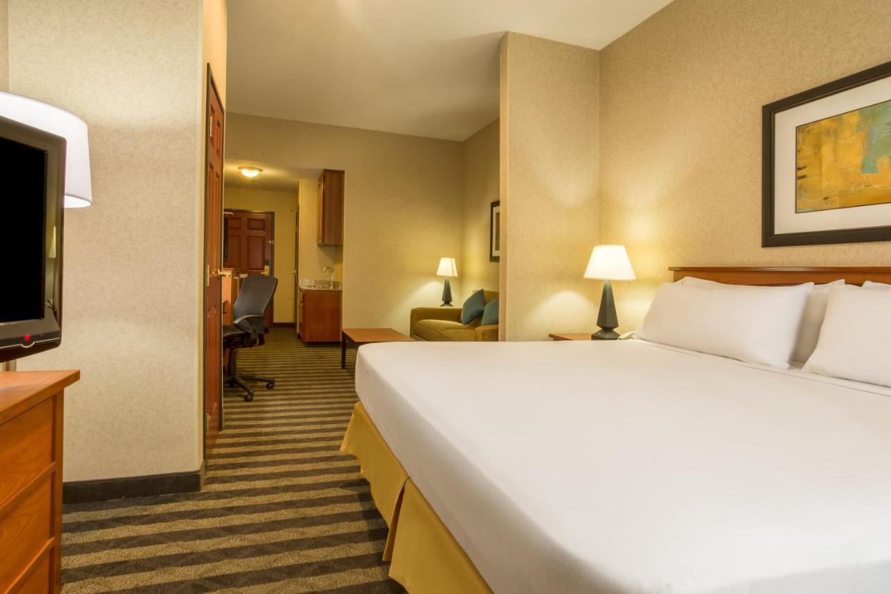 Holiday Inn Express Hotel & Suites Manteca By Ihg Exterior photo